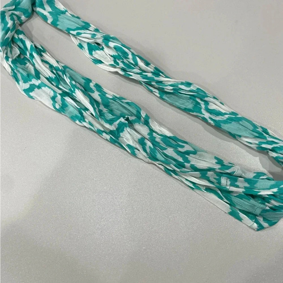 NWT Teal Patterned Infinity Scarf - Picture 1 of 5